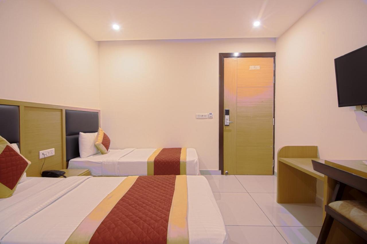 Hotel Del Inn By F9 Hotels - Near Igi Airport New Delhi Ngoại thất bức ảnh